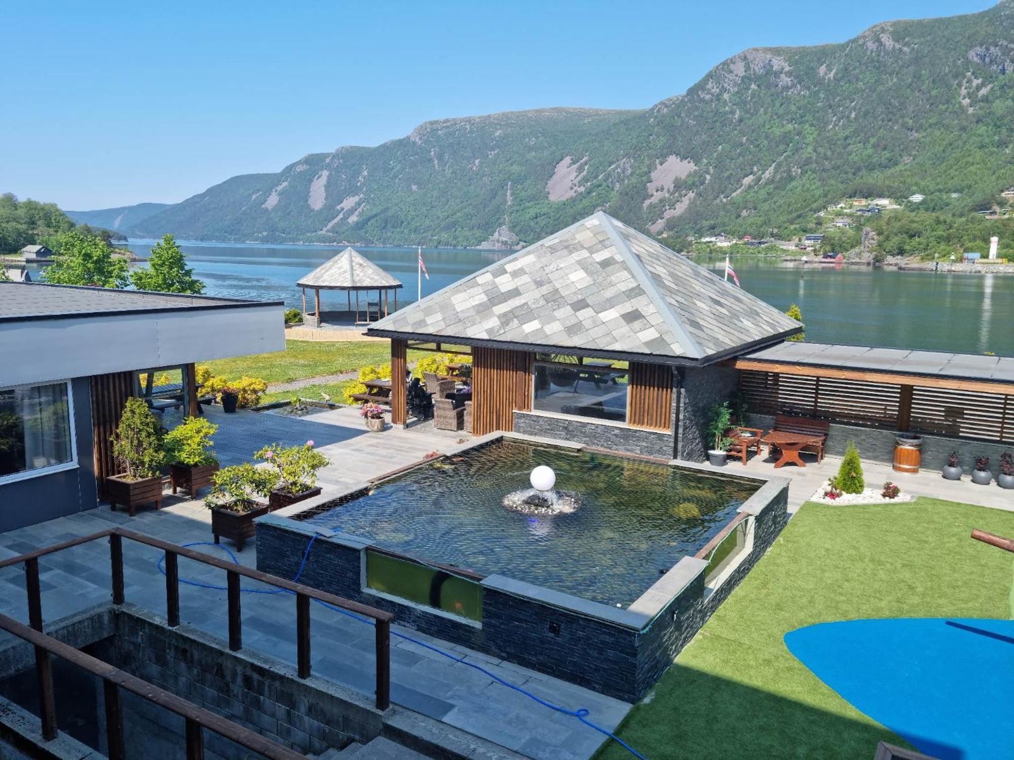 Bremanger Fjord Hotell Svelgen Exterior foto