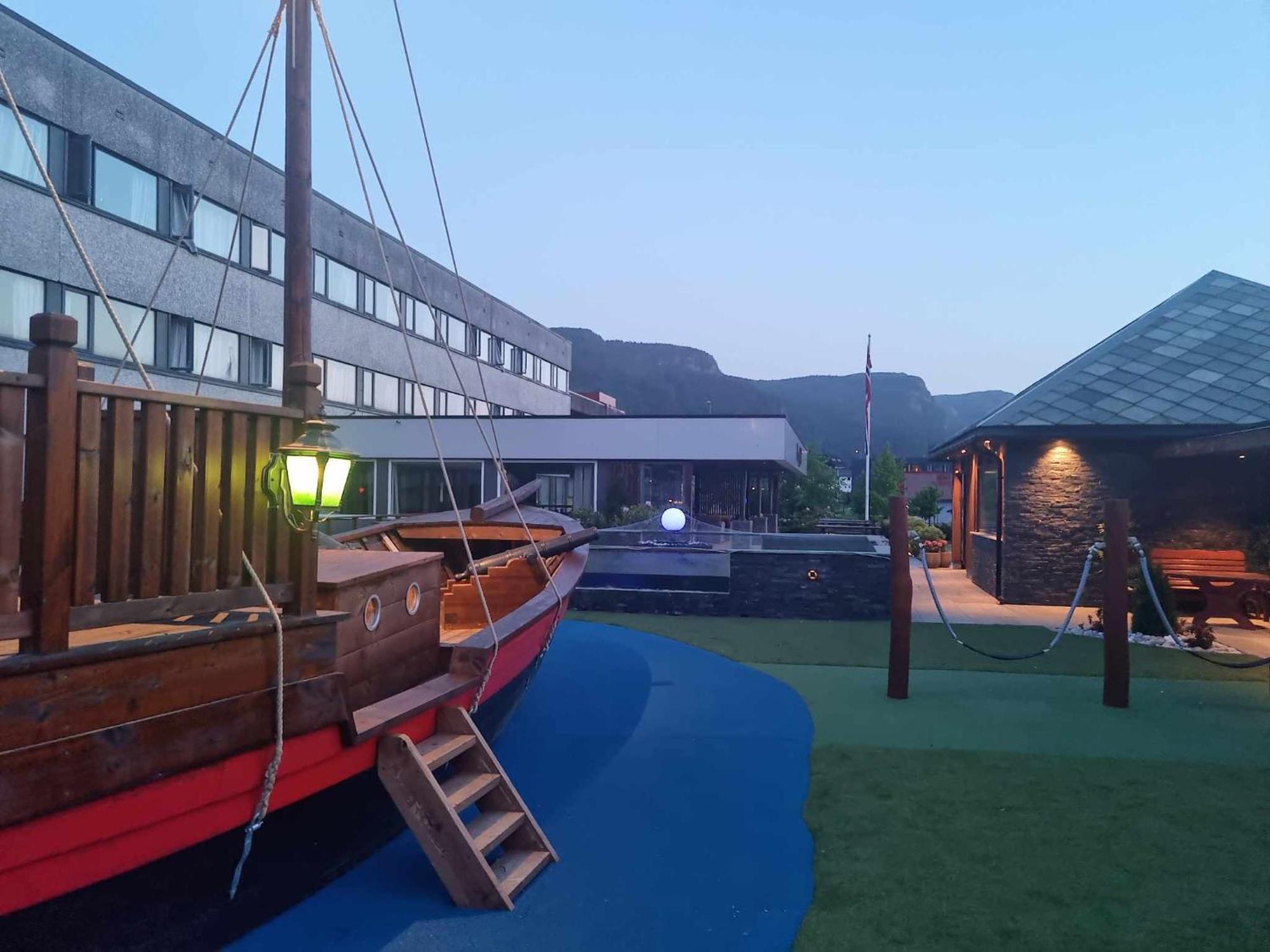 Bremanger Fjord Hotell Svelgen Exterior foto